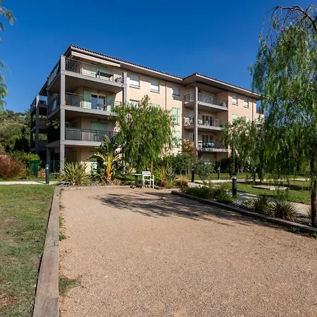 アパート Le Clos Jardin-2 By Interhome